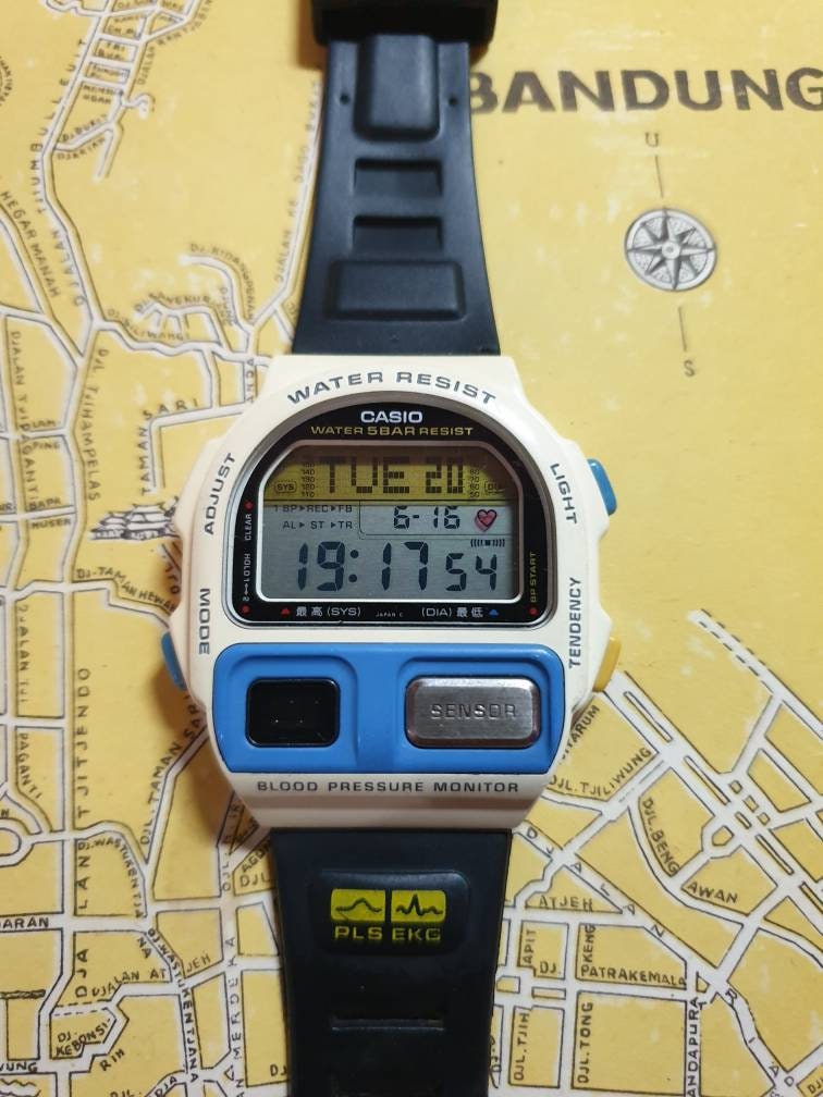 RARE Vintage Casio BP100 Blue Blood Pressure Monitor Digital Watch 1990s